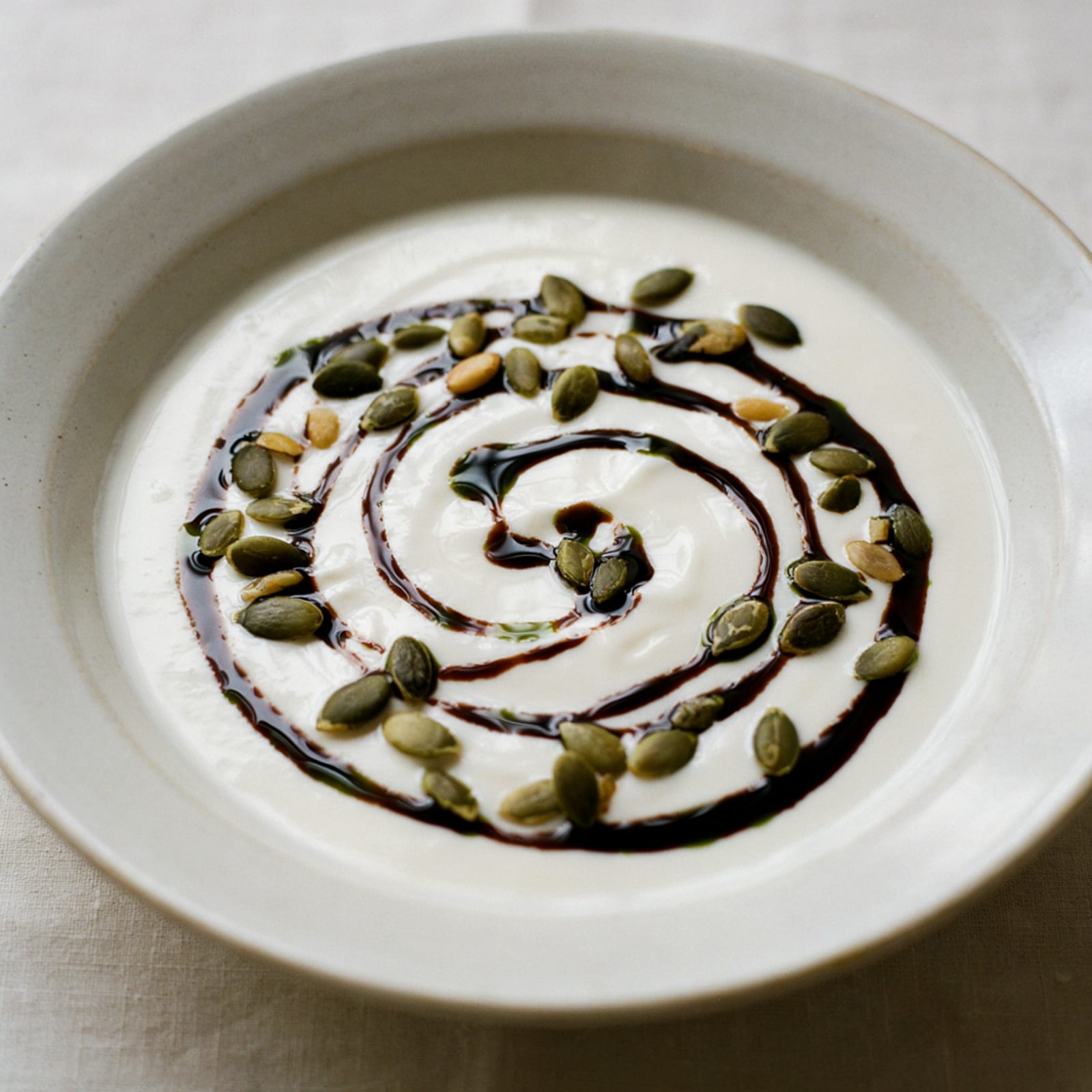 Aceite de semilla de calabaza en muesli y yogur – galería 2