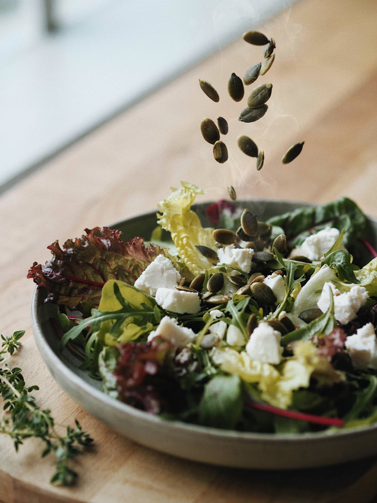 Ensalada de queso de cabra con aceite de calabaza – galería 3