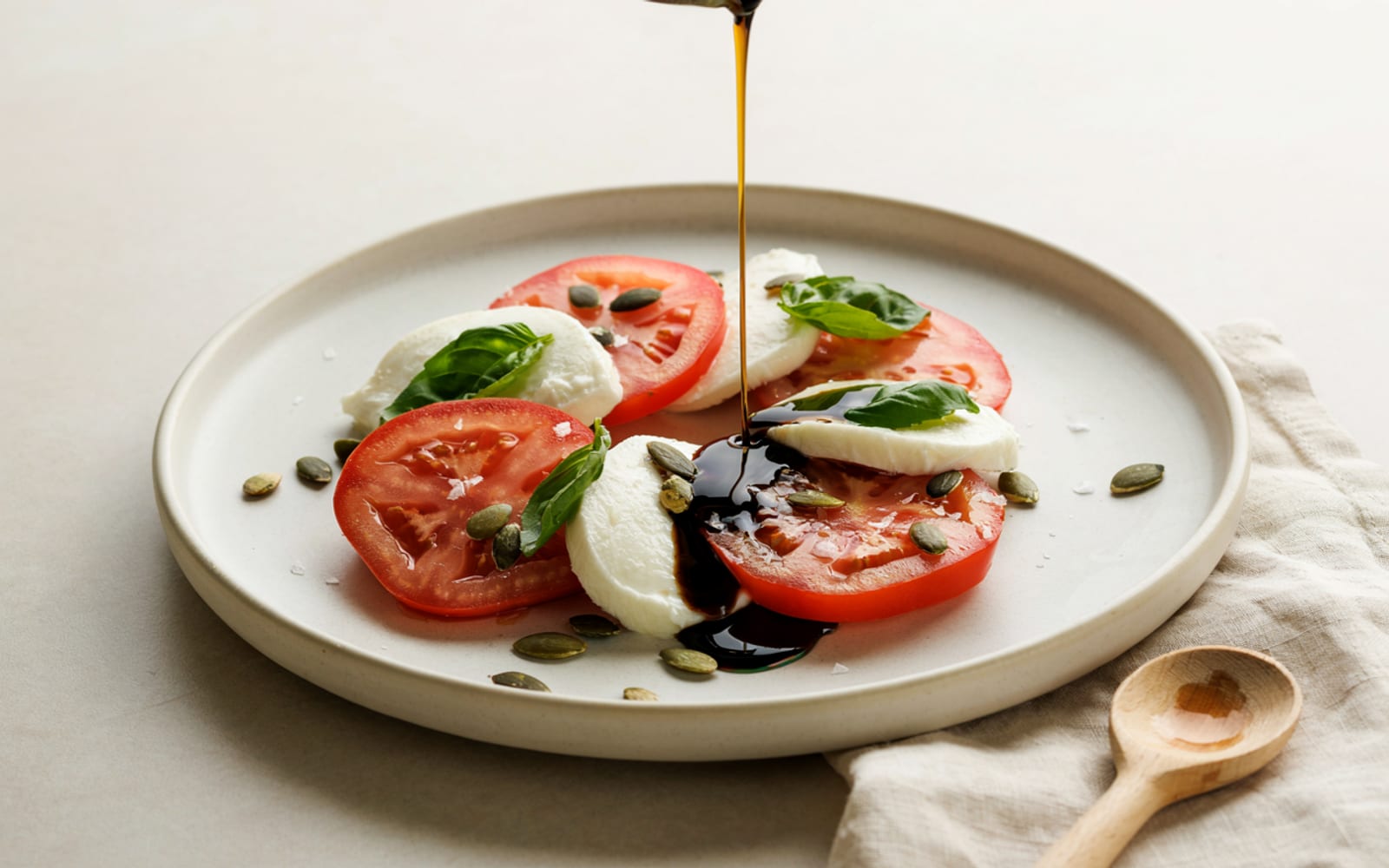 Relacionado: Tomate y mozzarella con aceite de calabaza