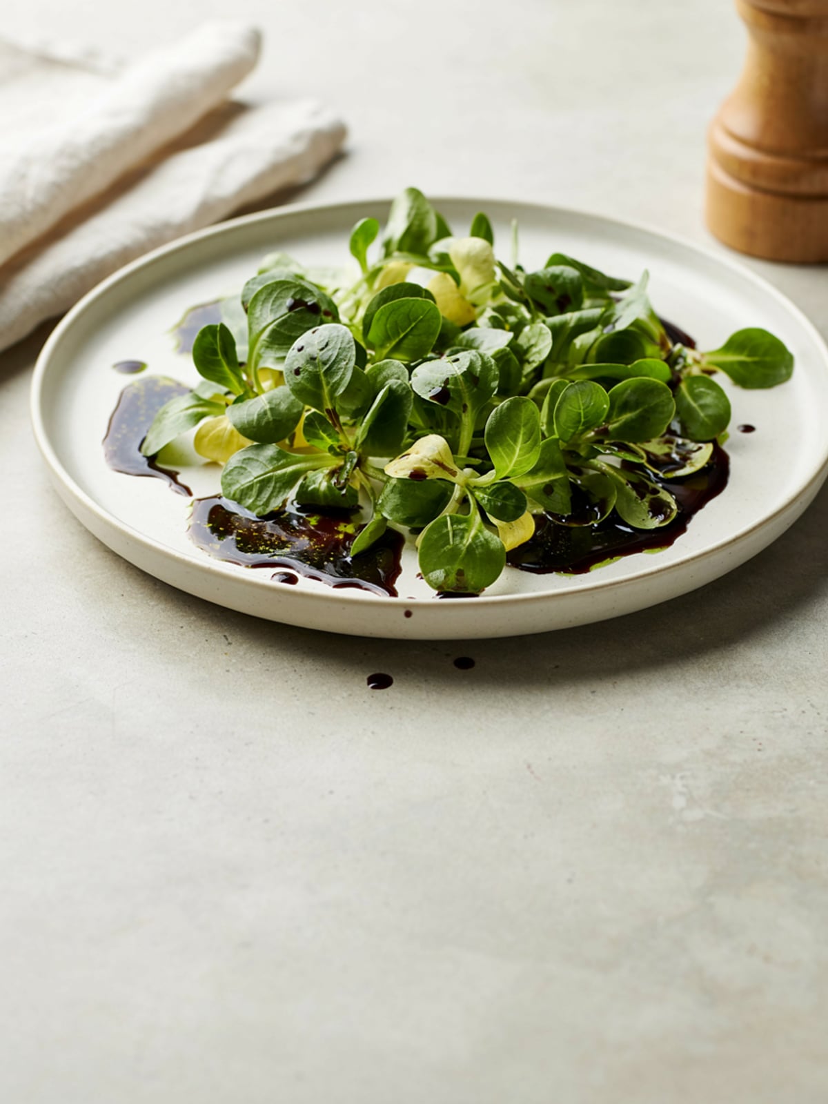 Ensalada con aceite